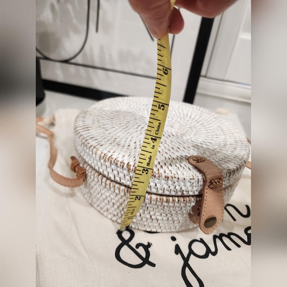 Ellen & James Round Rattan Crossbody Bag - Picture 5 of 6